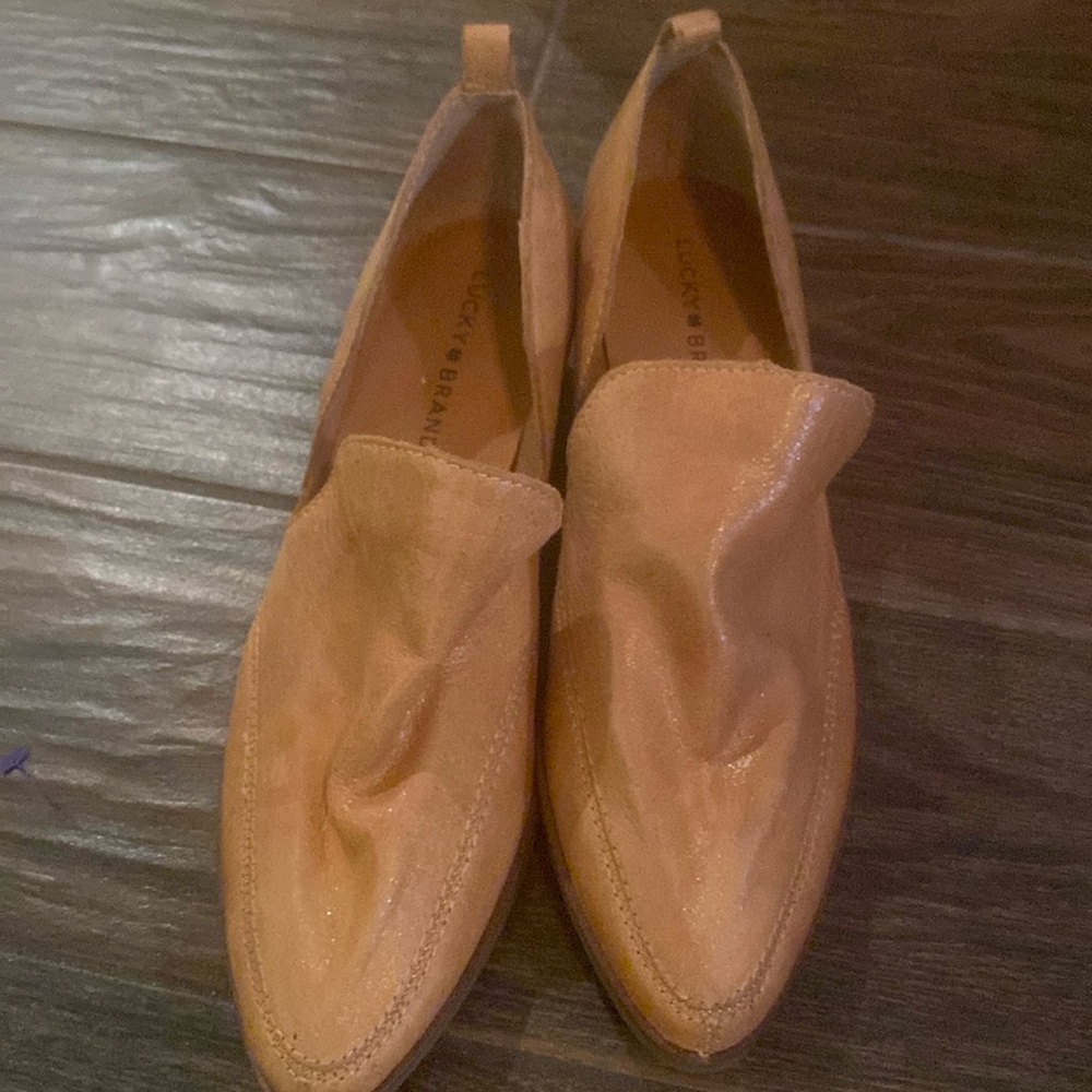Lucky Brand cognac tan pointy toe slip on shoes loafers